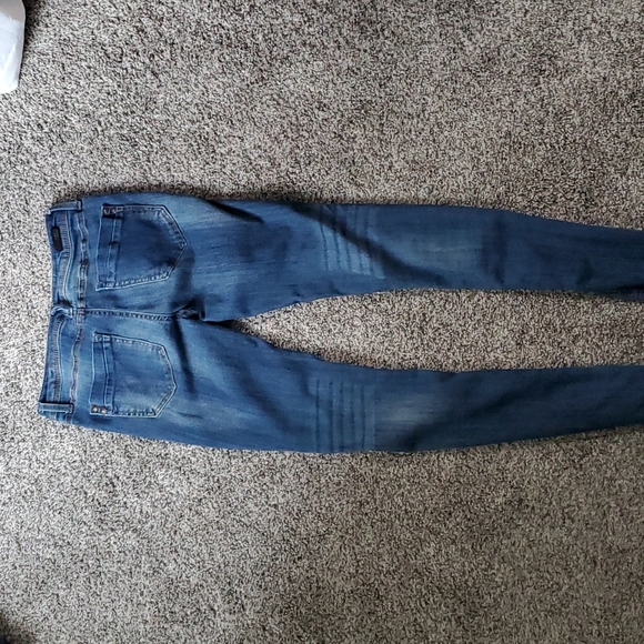 Almost Famous mid rise roll cuff distressed jeans - Picture 4 of 4